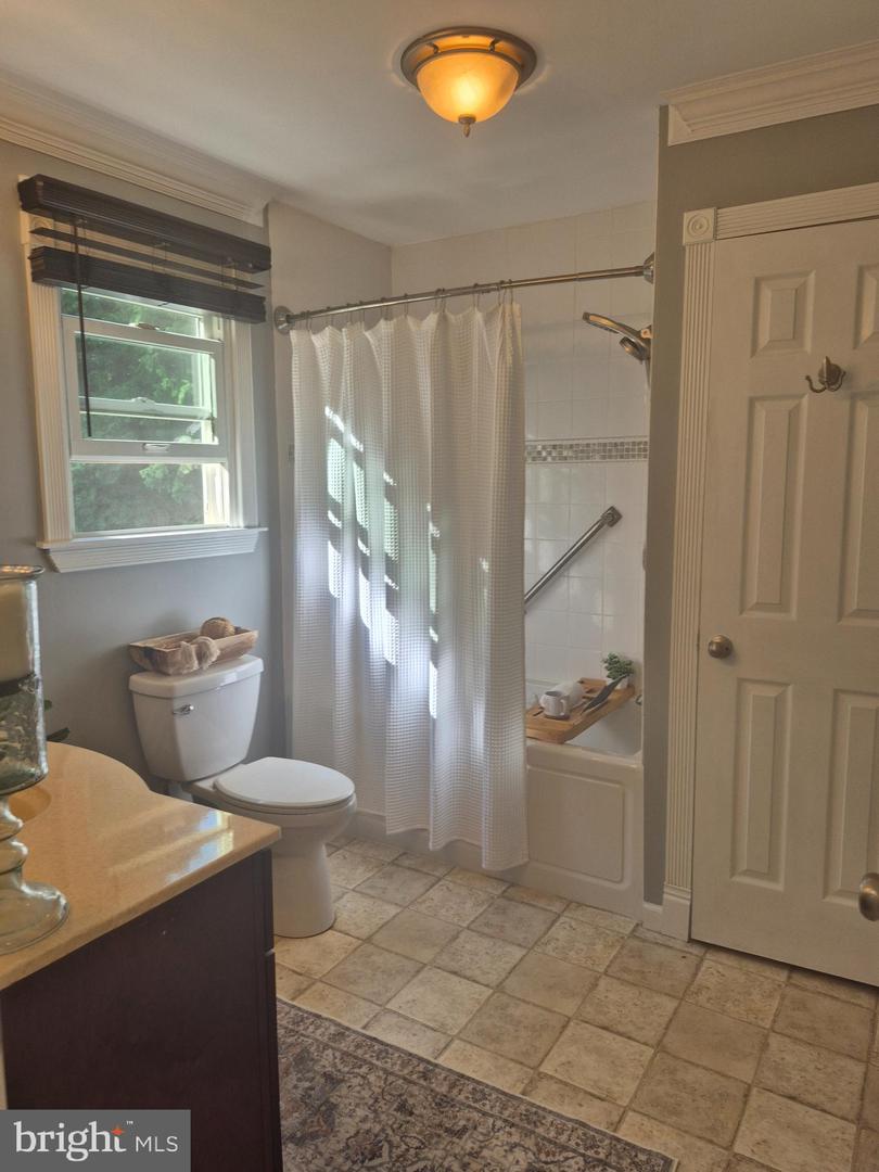 1305 Twining Rd Property Photo 11