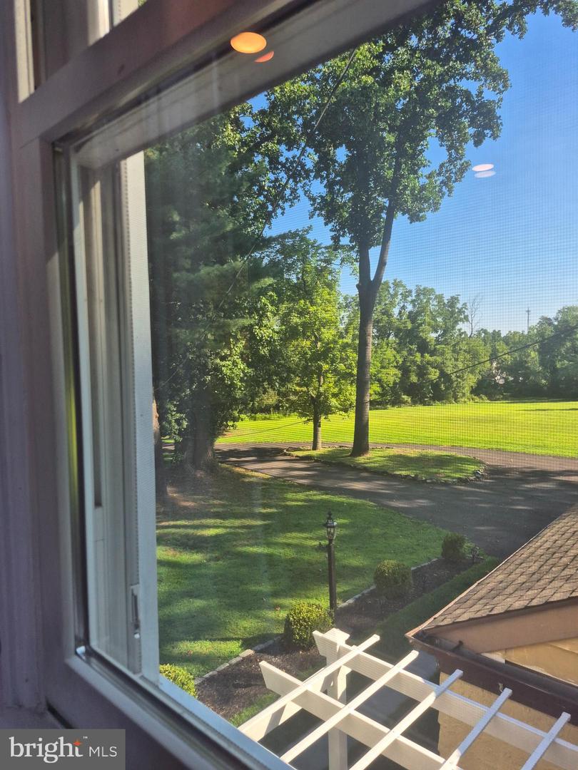 1305 Twining Rd Property Photo 13