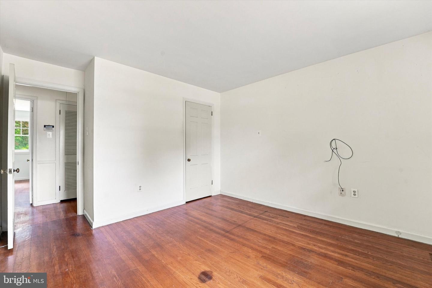 337 Kenilworth Ln Property Photo 15