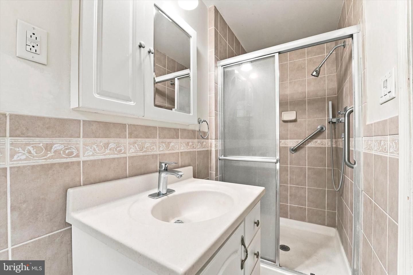 337 Kenilworth Ln Property Photo 20