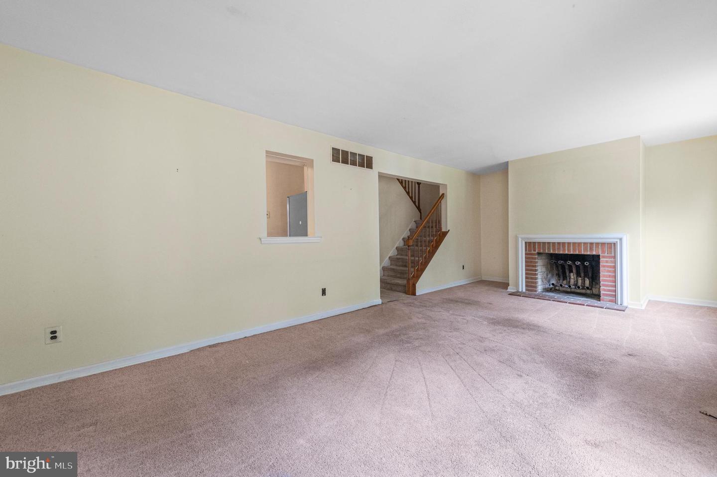 215 Goshen Rd Property Photo 12