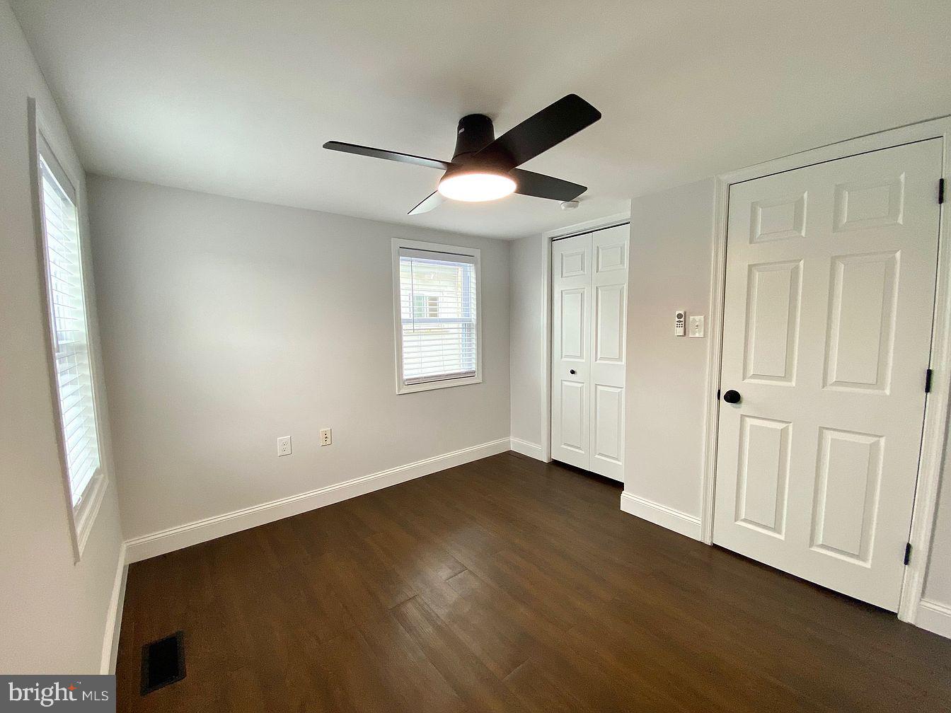 120 W 3rd St # Property Photo 7