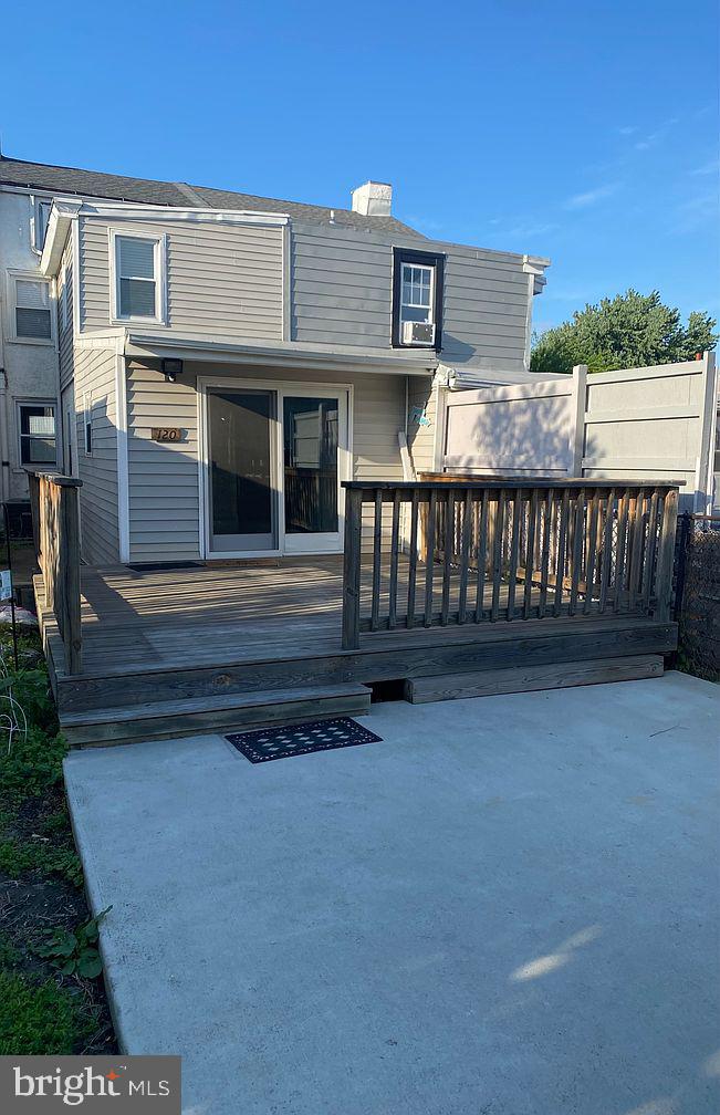 120 W 3rd St # Property Photo 10