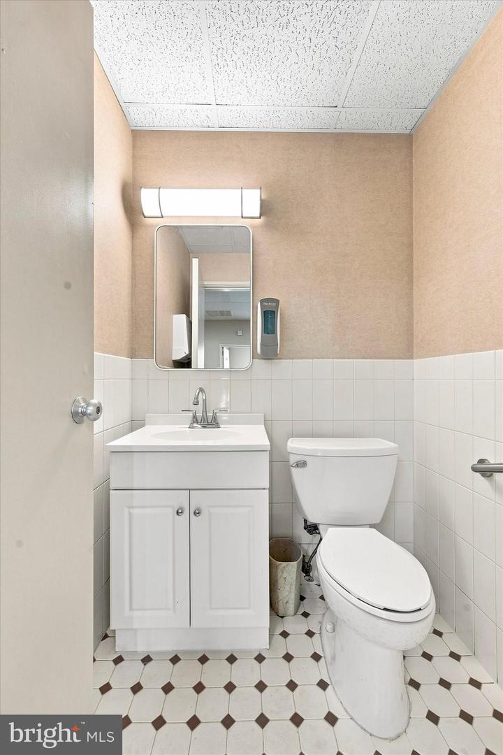 333 Township Line Rd Property Photo 24