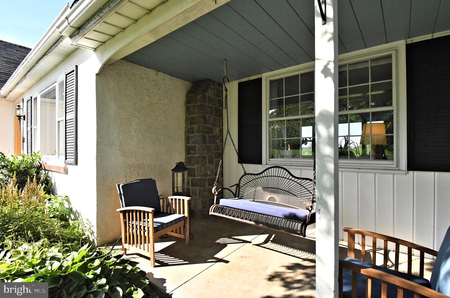 119 Colonial Dr Property Photo 4