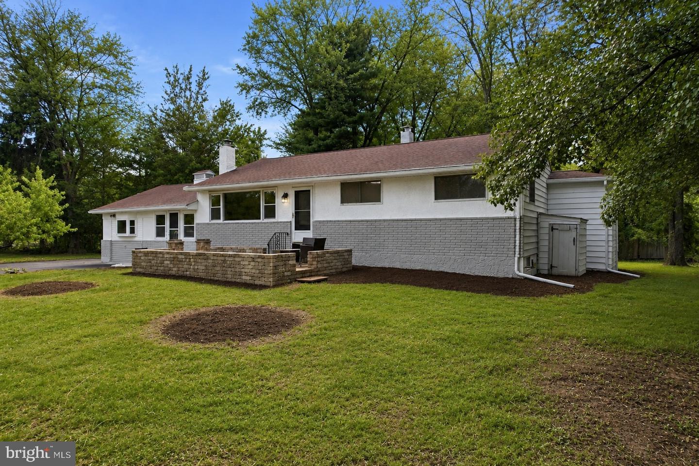 422 Privet Rd Property Photo 1