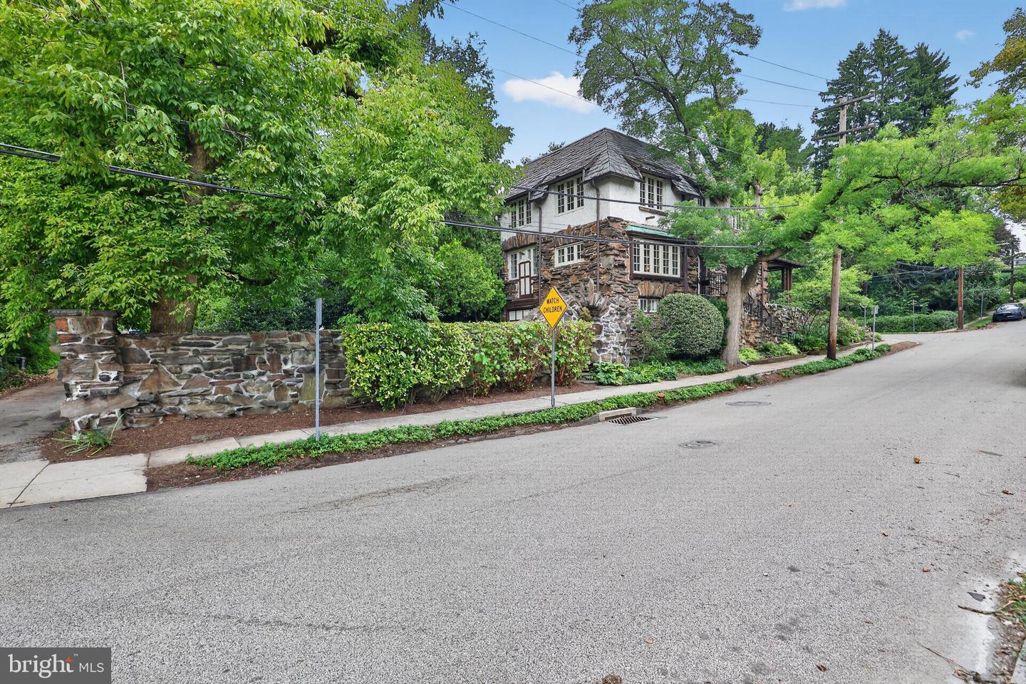 120 Edgehill Rd Property Photo 3