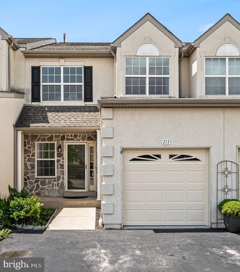 713 WHITETAIL CIR