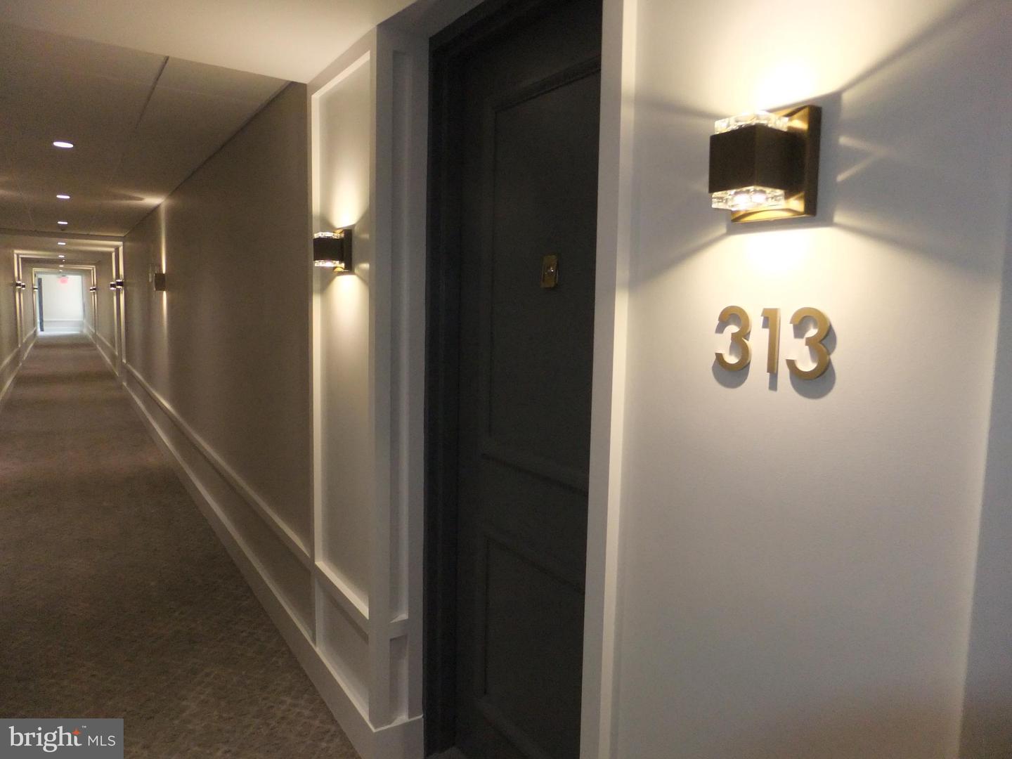 1650 Oakwood Dr #e313 Property Photo 3