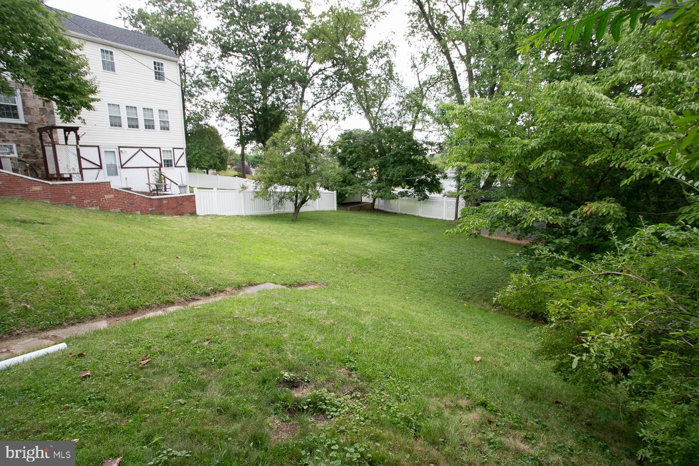 54 Burnside Ave Property Photo 35