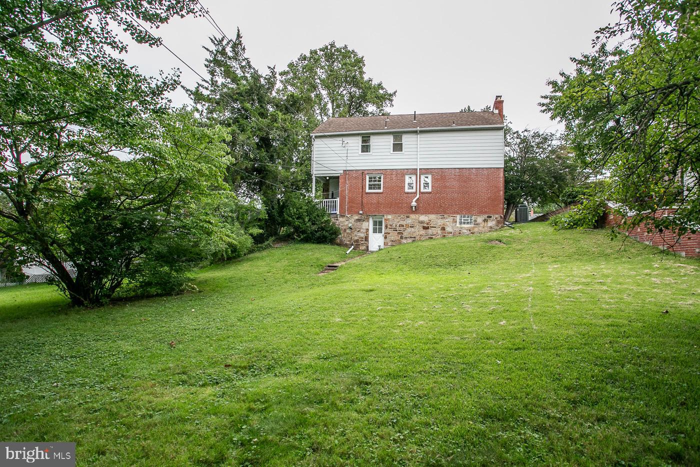 54 Burnside Ave Property Photo 37