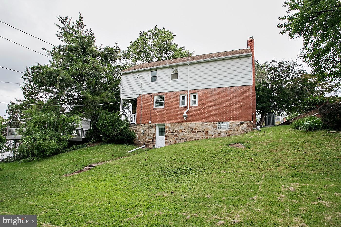 54 Burnside Ave Property Photo 38