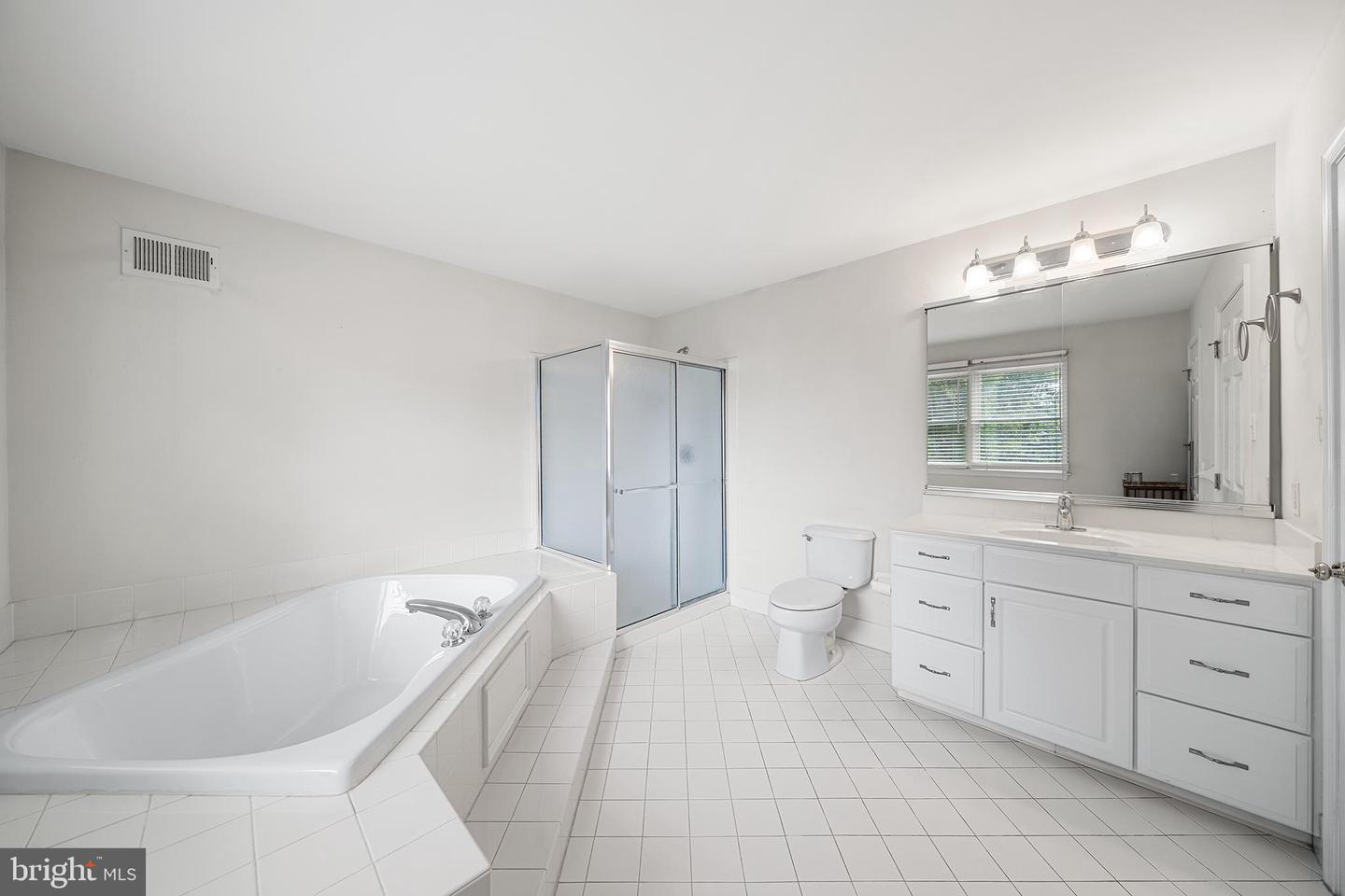 2111 Peregrine Cir Property Photo 30