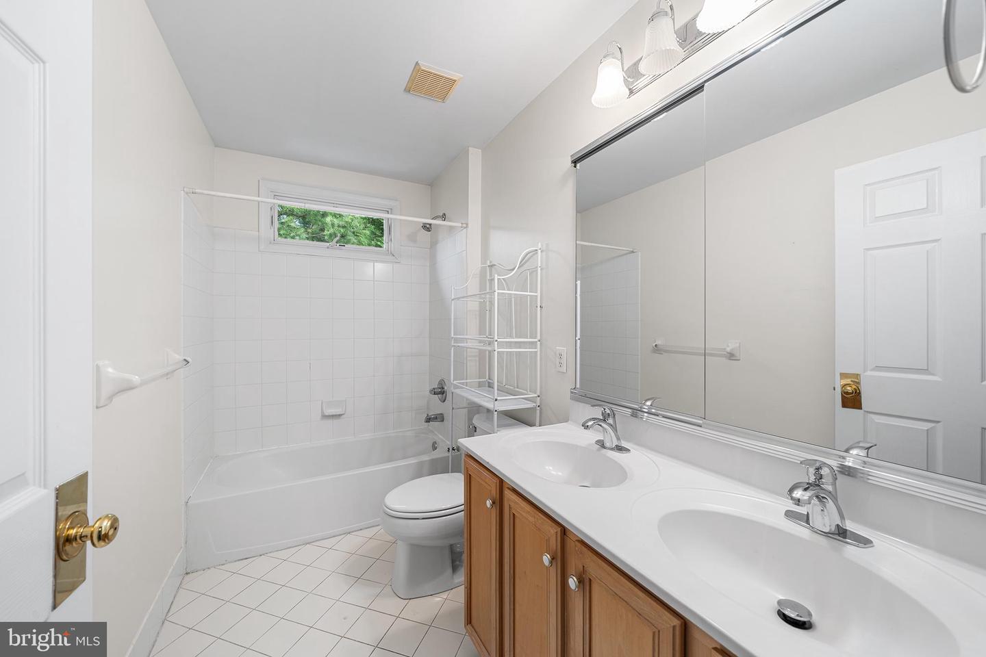 2111 Peregrine Cir Property Photo 39