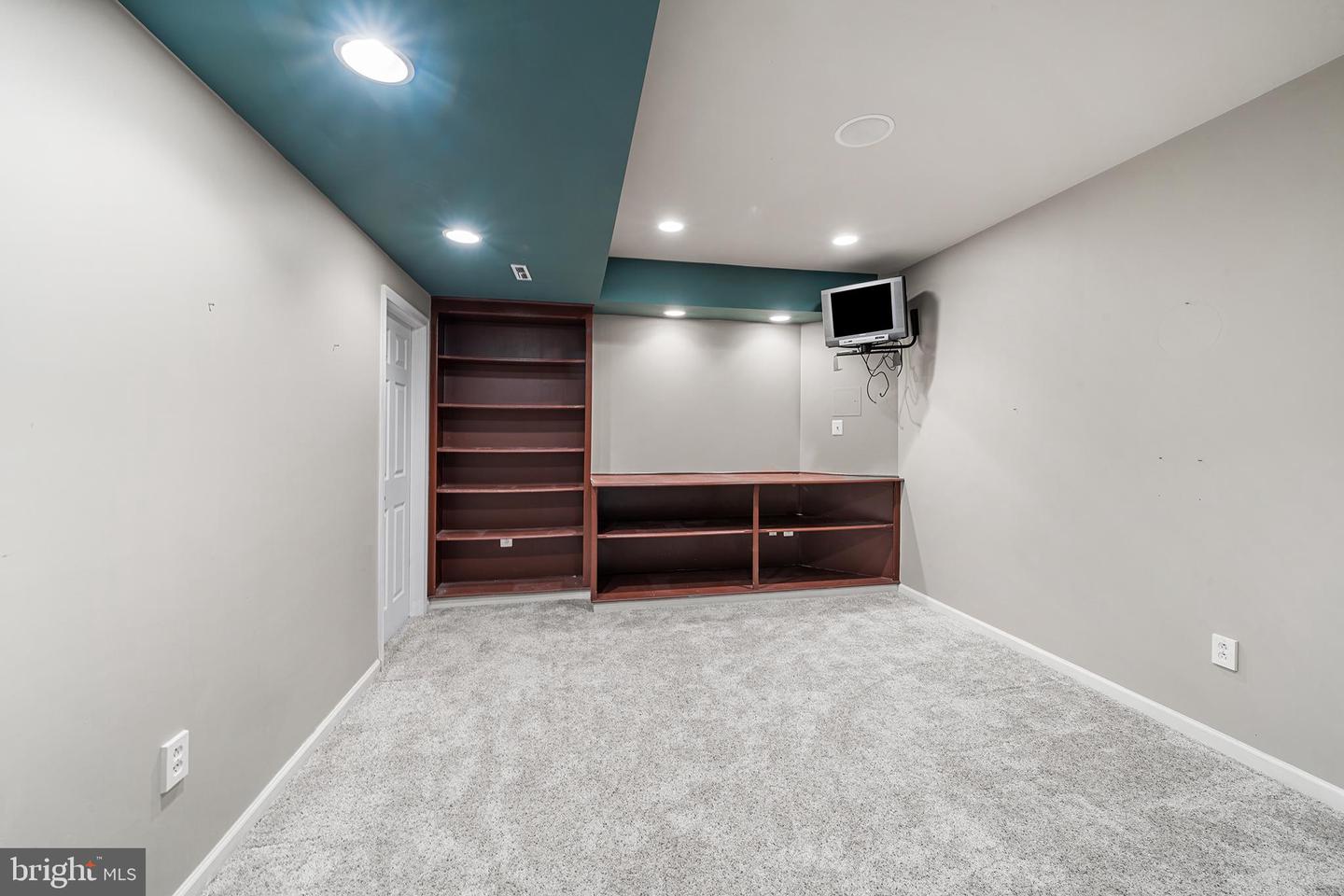 2111 Peregrine Cir Property Photo 46