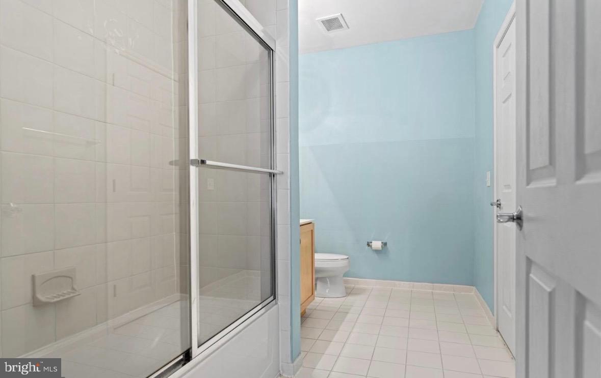 200 W Elm St #1207 Property Photo 12