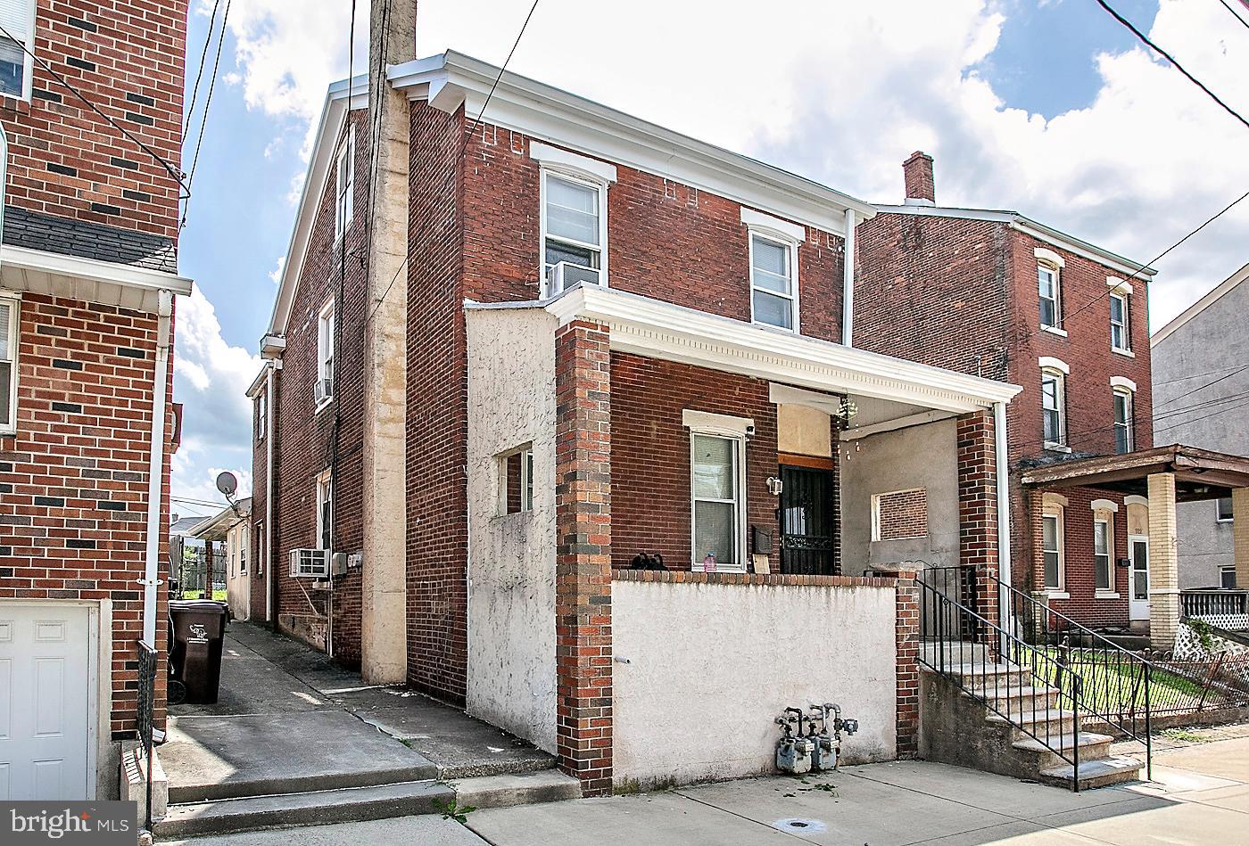 116 FOURTH Property Photo 1