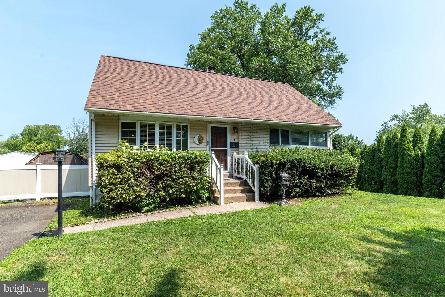 51 SAINT DUNSTANS RD