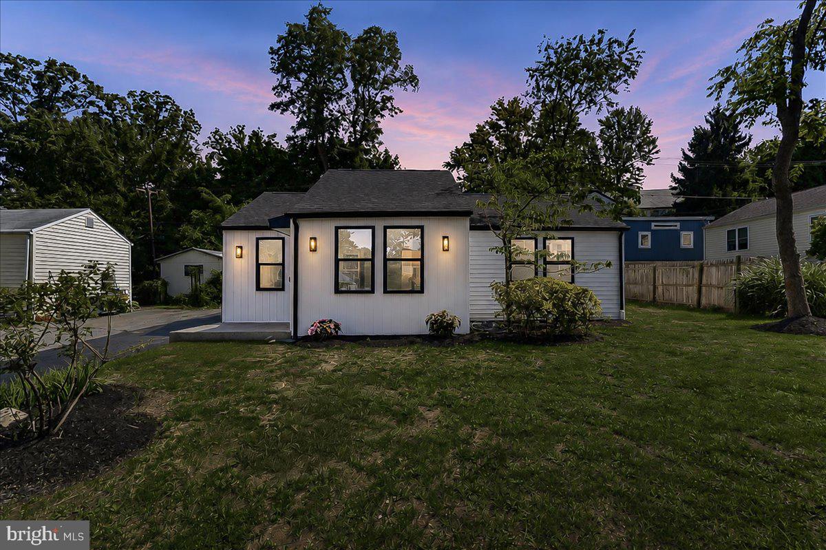 160 Hillview Rd # Property Photo 5
