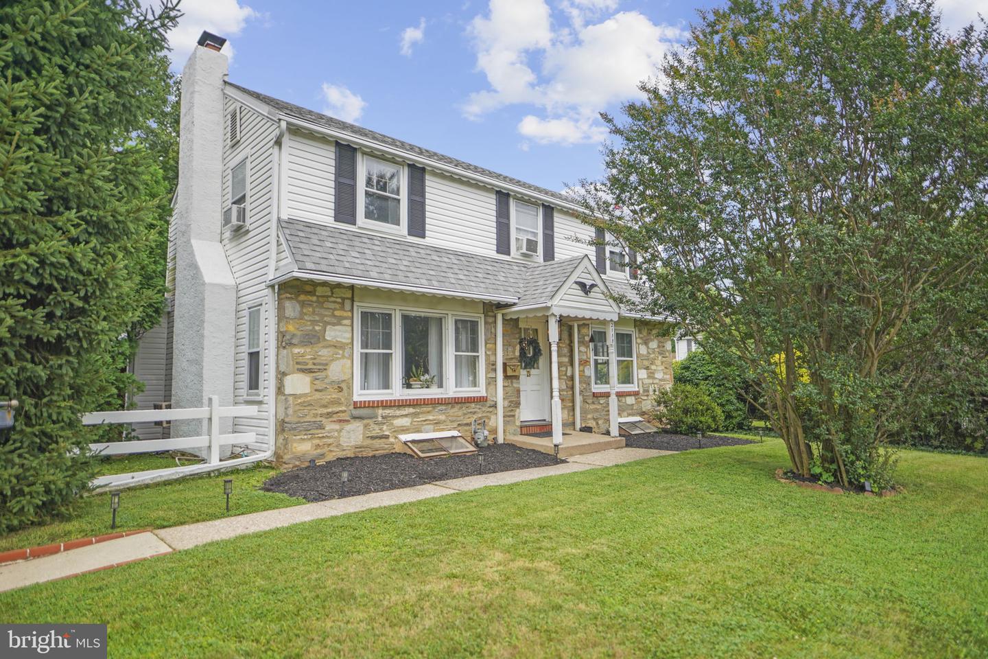 2111 Rush Rd Property Photo 1