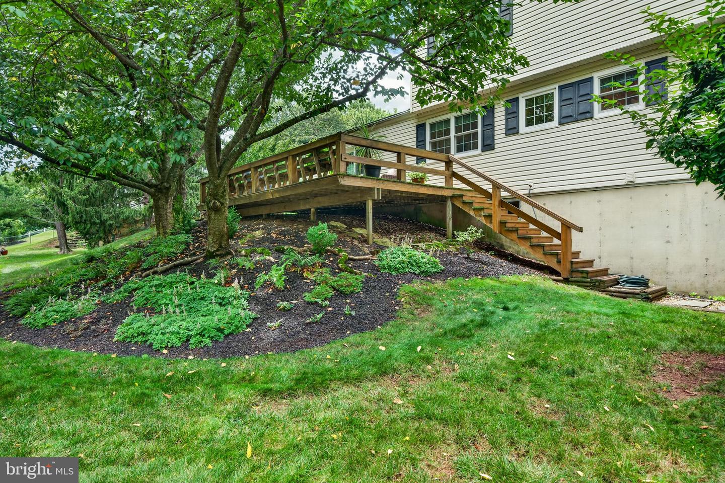 2035 Creek Way Property Photo 45