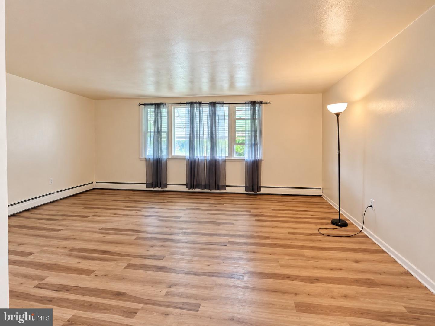 126 Oakland Ave # Property Photo 7