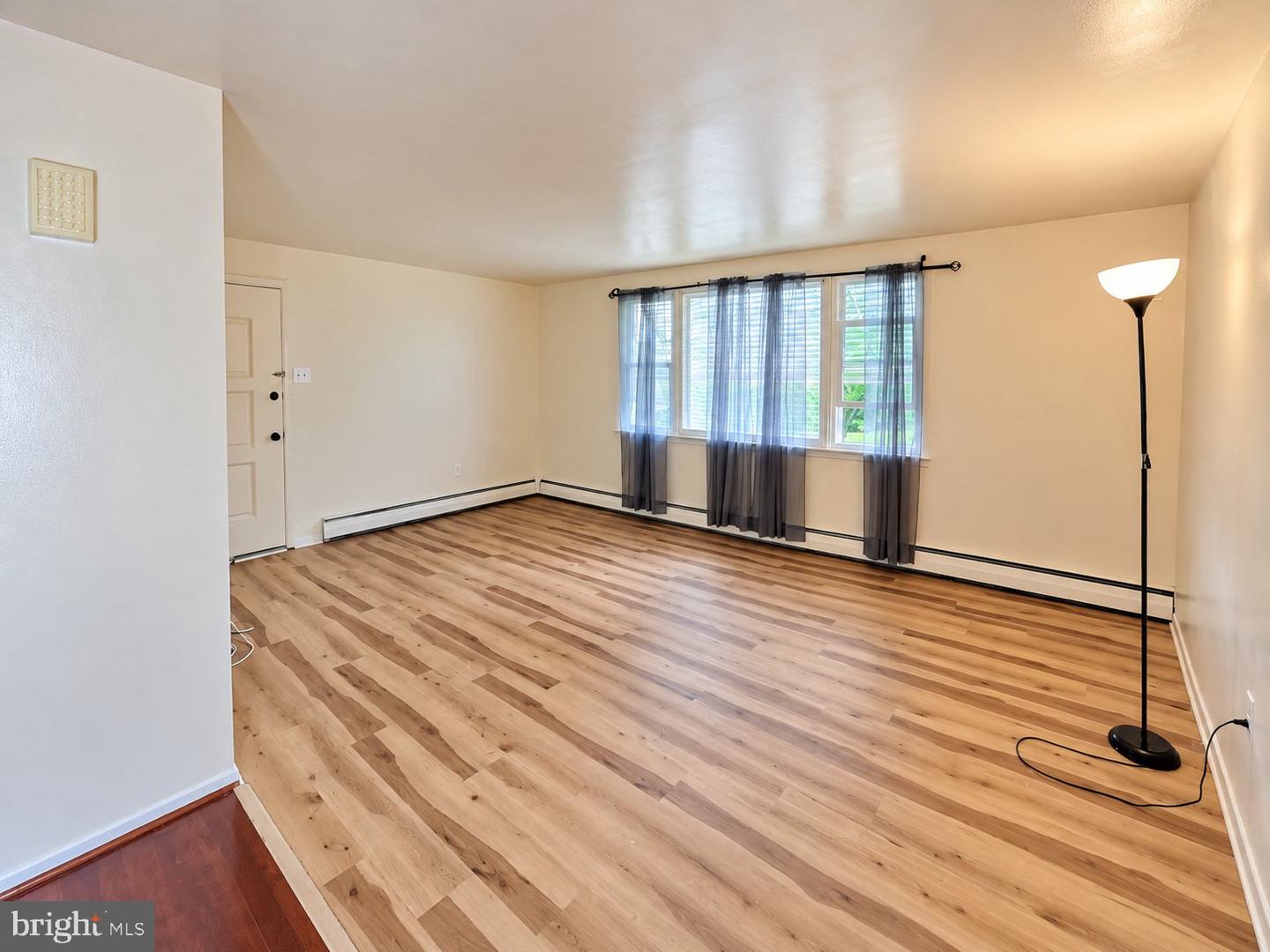126 Oakland Ave # Property Photo 8