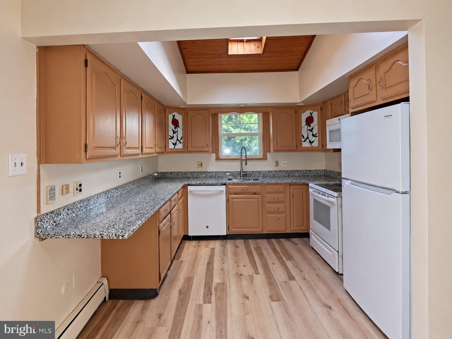 126 Oakland Ave # Property Photo 11