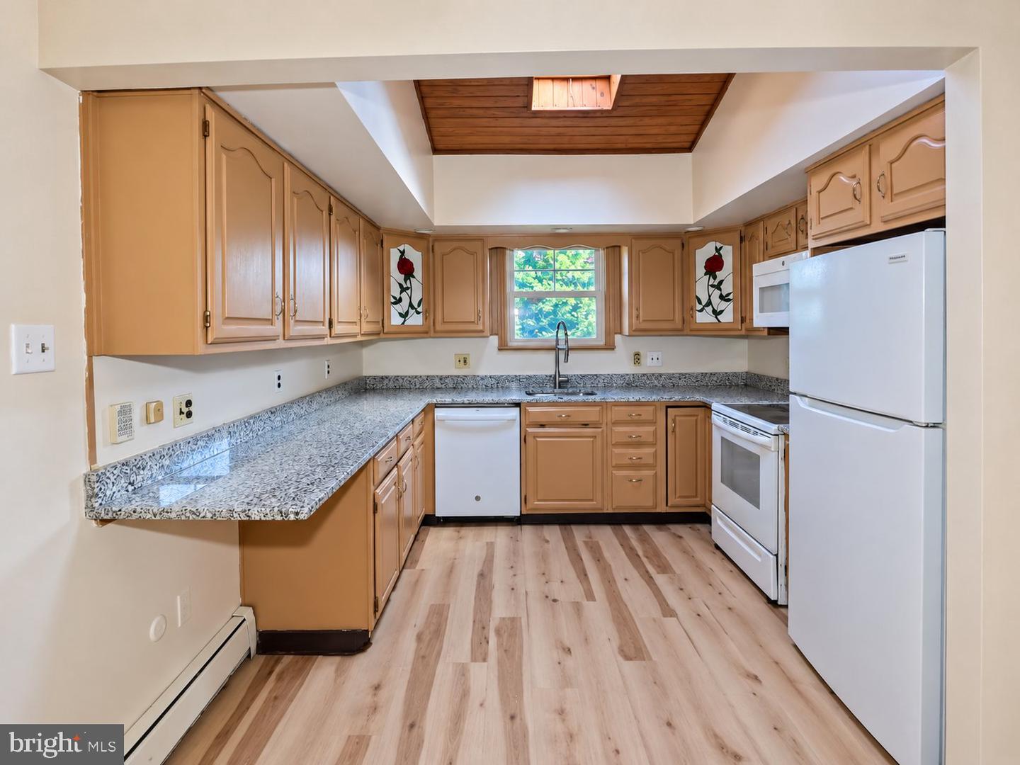 126 Oakland Ave # Property Photo 13