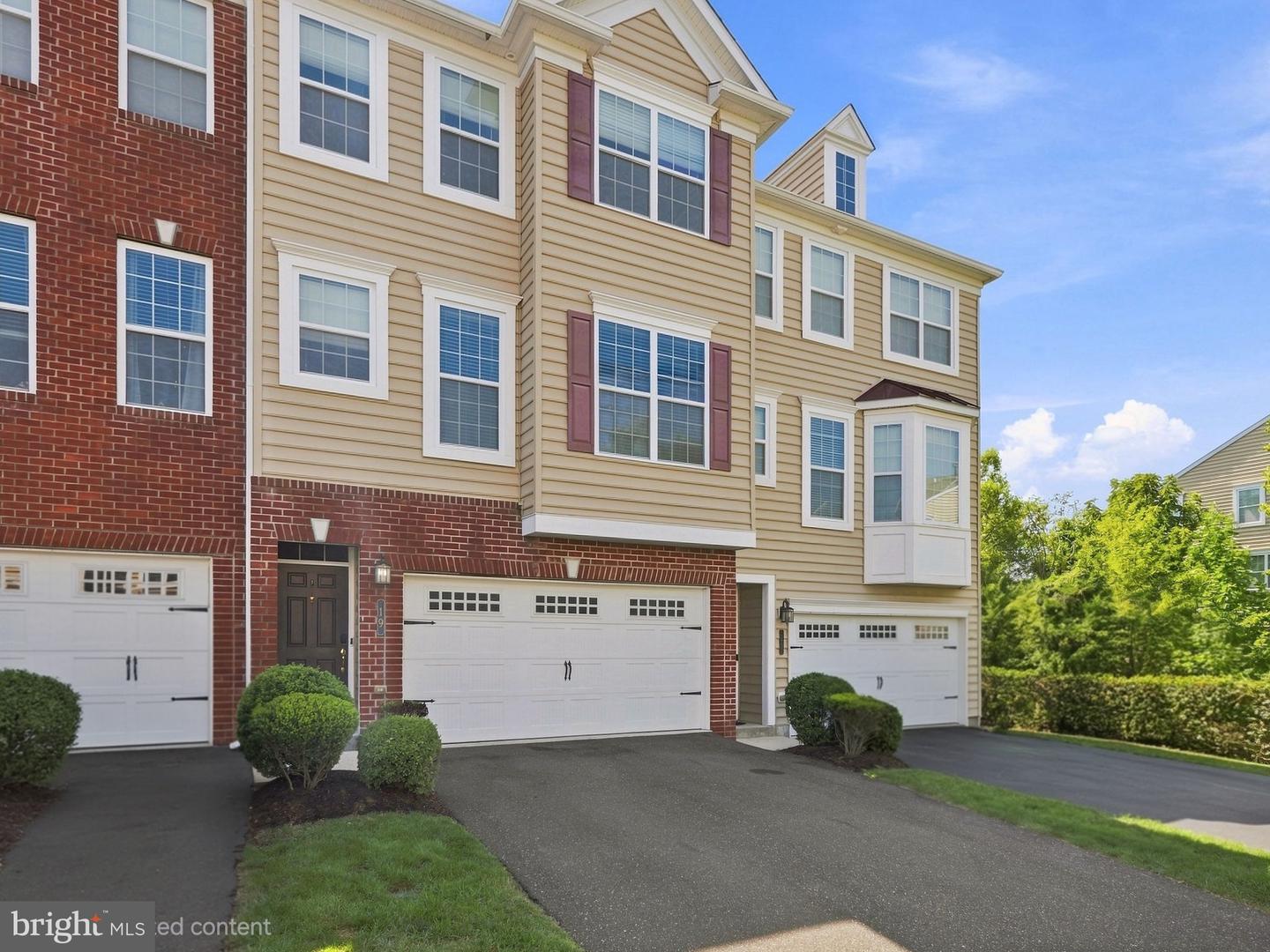 19 Rosy Ridge Ct Property Photo 3