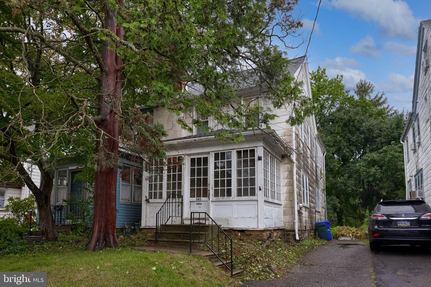 343 Oak Rd # Property Photo 3