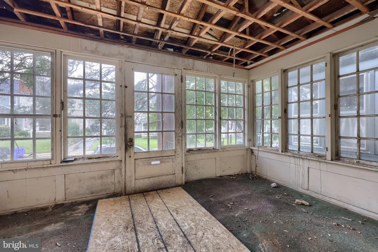 343 Oak Rd # Property Photo 6