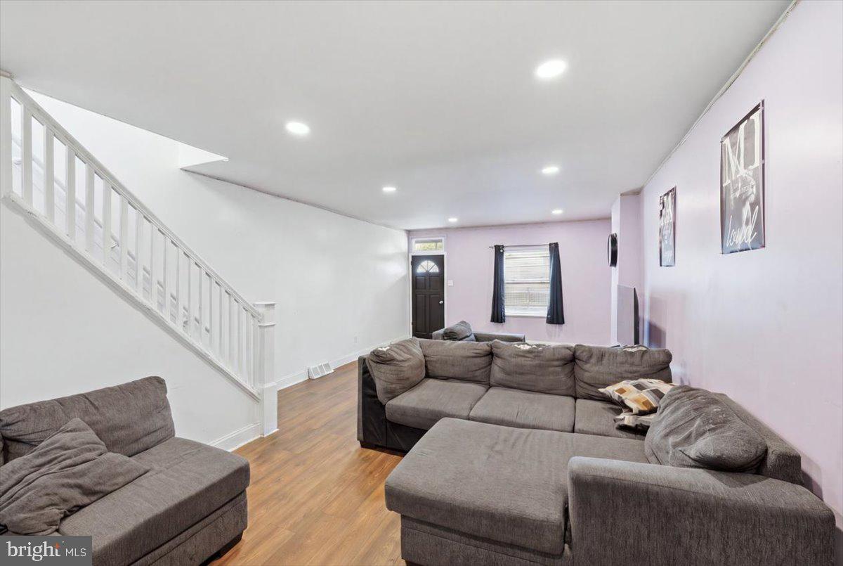 1234 Markley St Property Photo 4