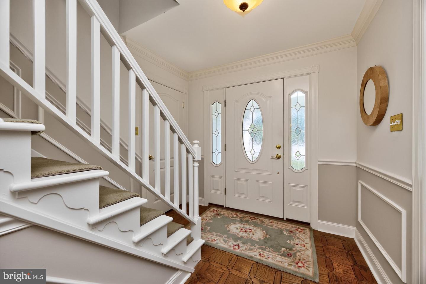 409 Laurel Ln Property Photo 6