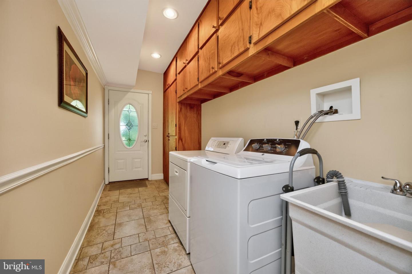 409 Laurel Ln Property Photo 18