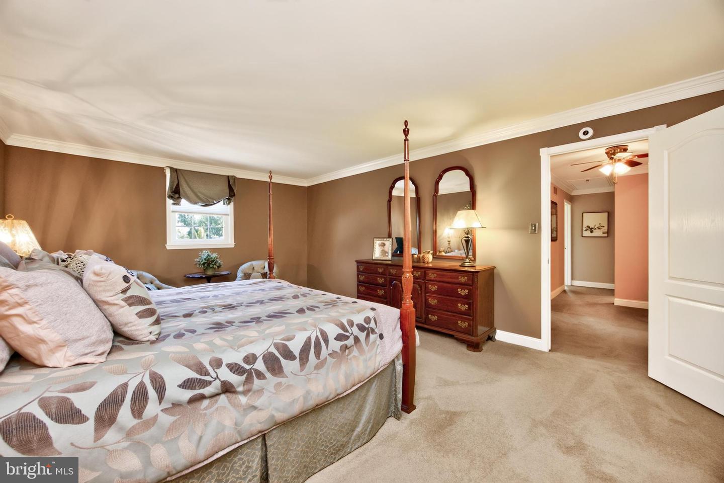 409 Laurel Ln Property Photo 21