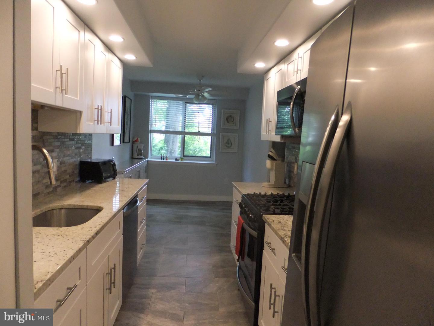 1650 Oakwood Dr #e210 Property Photo 7