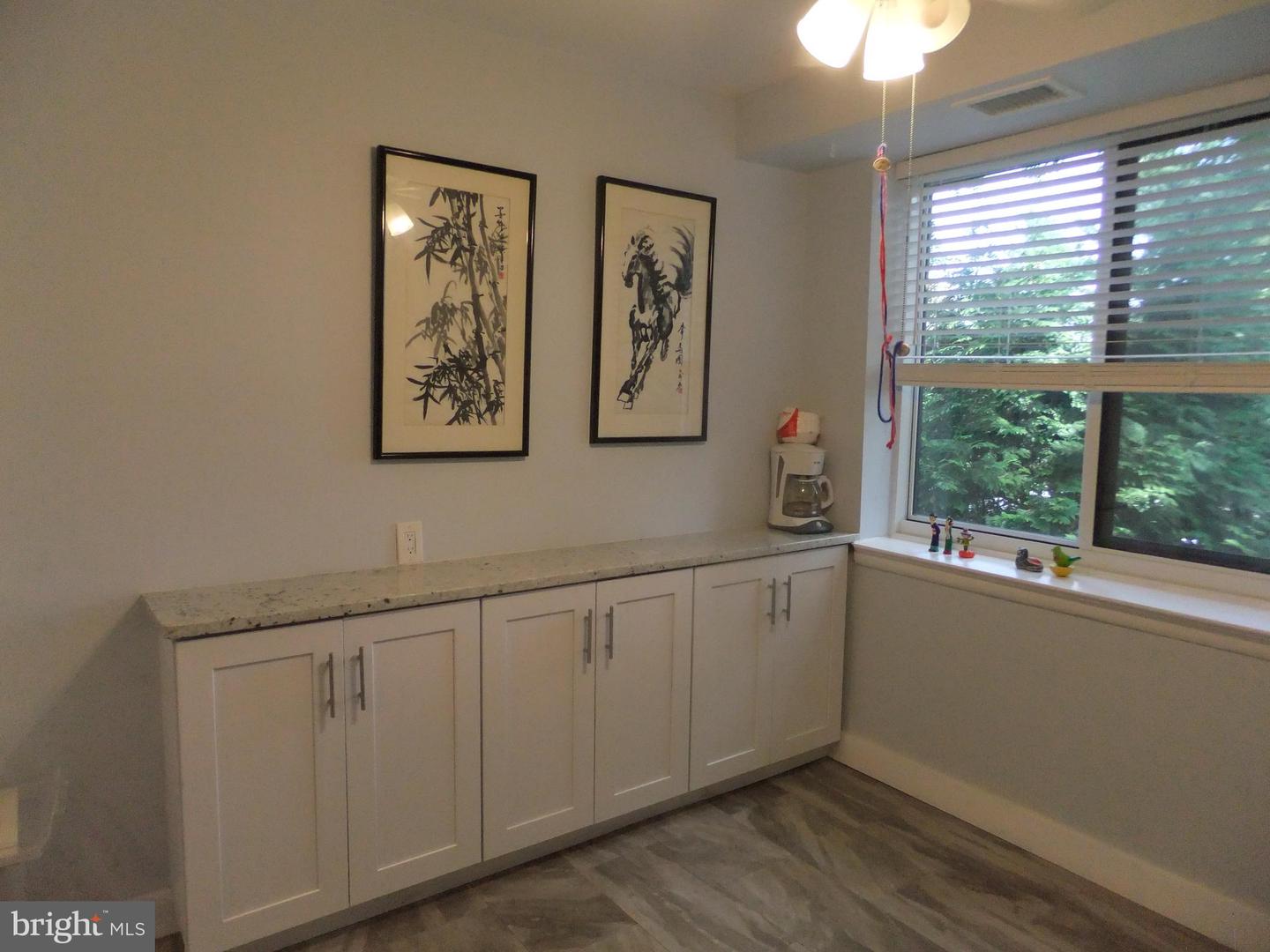 1650 Oakwood Dr #e210 Property Photo 11