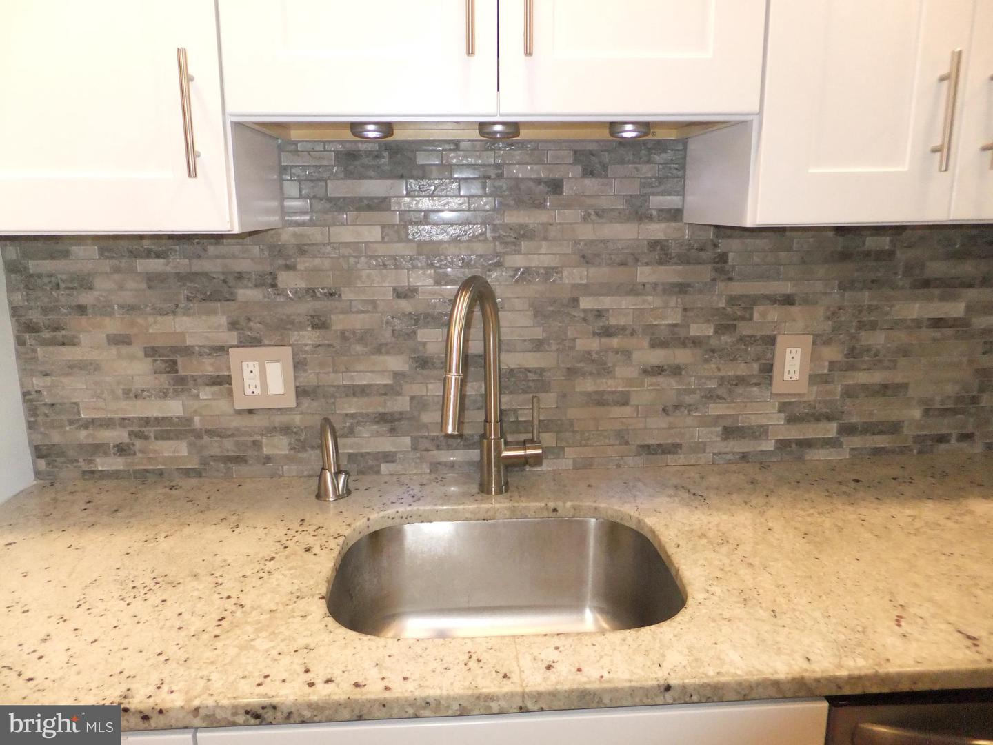 1650 Oakwood Dr #e210 Property Photo 15