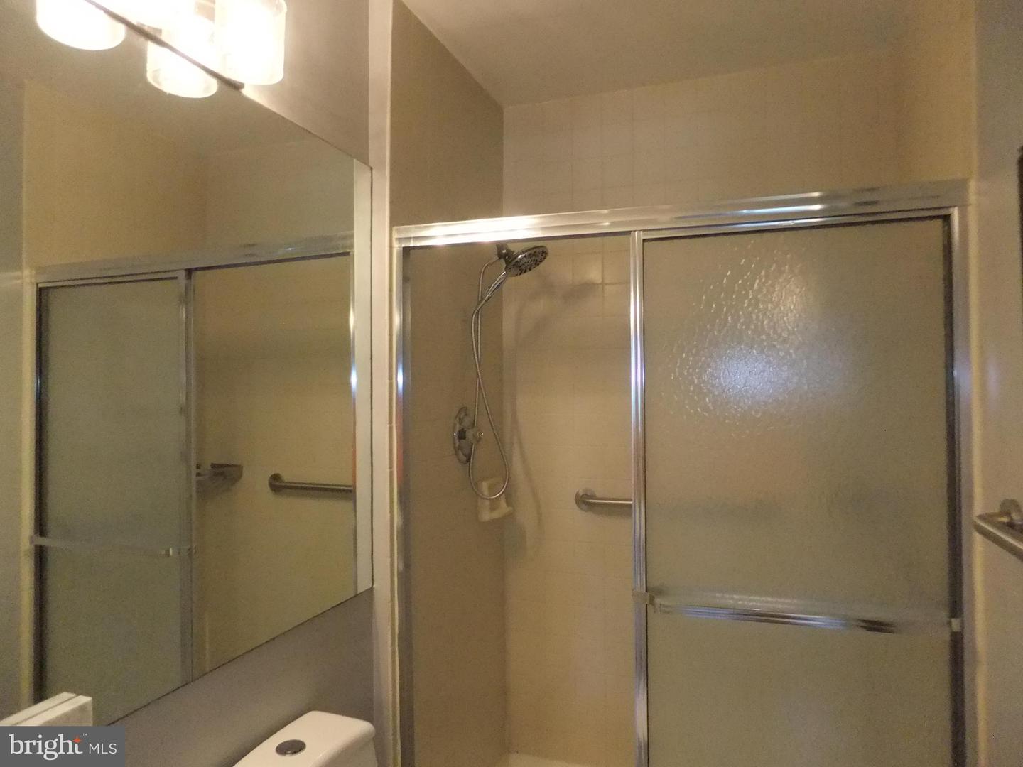 1650 Oakwood Dr #e210 Property Photo 21