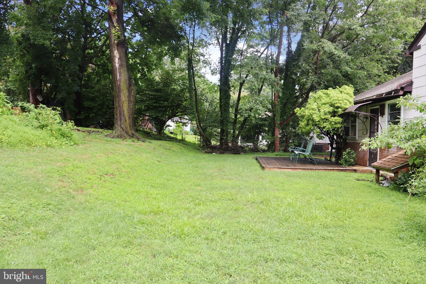 1380 Glenbrook Rd Property Photo 7