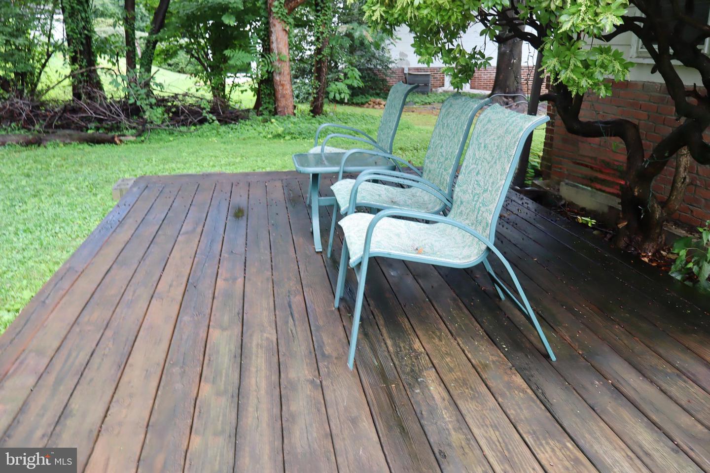 1380 Glenbrook Rd Property Photo 8
