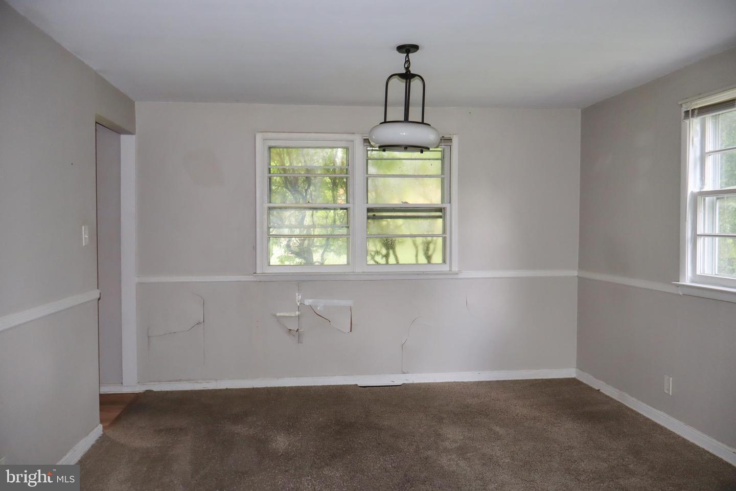 1380 Glenbrook Rd Property Photo 12