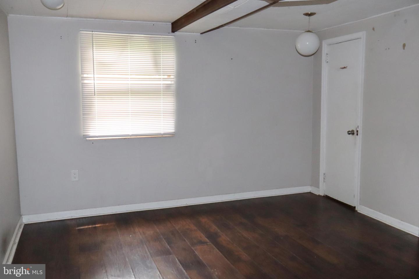 1380 Glenbrook Rd Property Photo 17