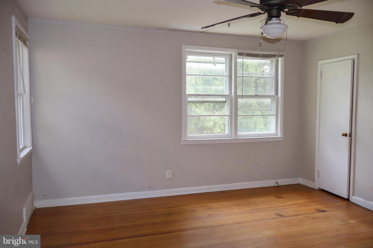 1380 Glenbrook Rd Property Photo 20
