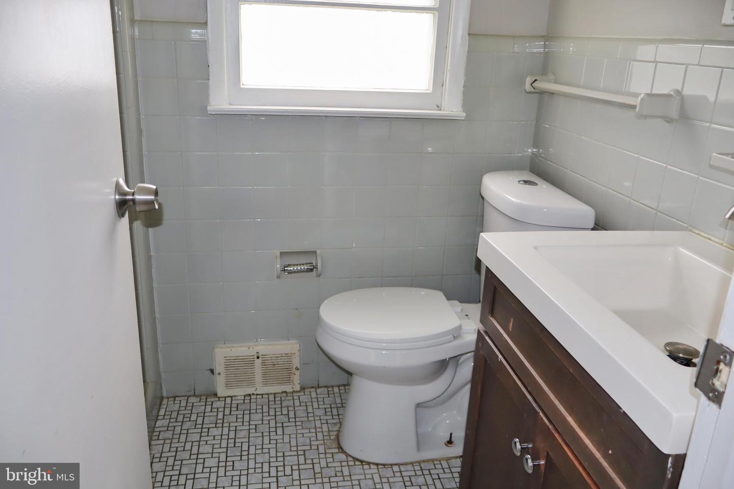 1380 Glenbrook Rd Property Photo 22