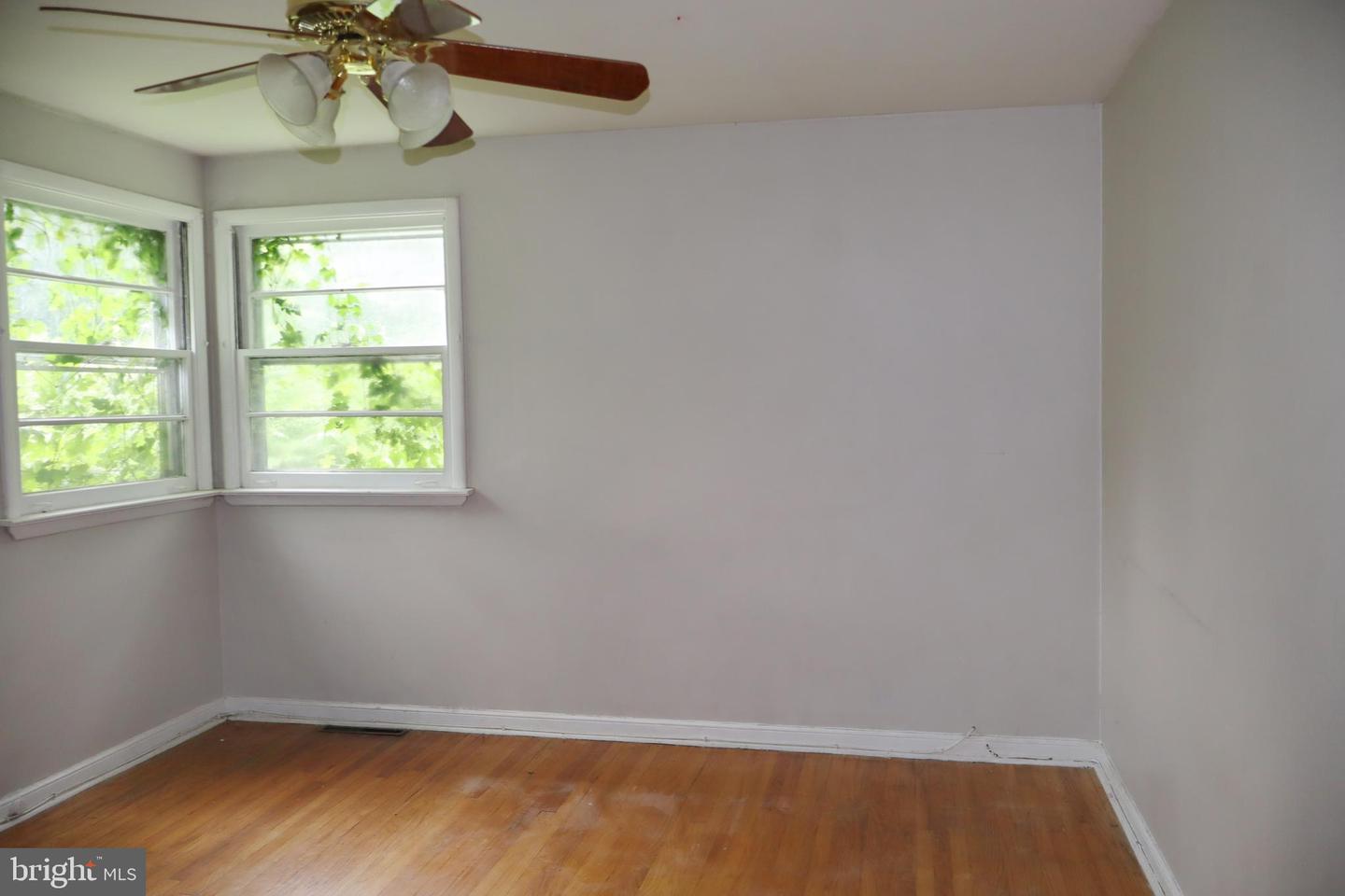 1380 Glenbrook Rd Property Photo 23