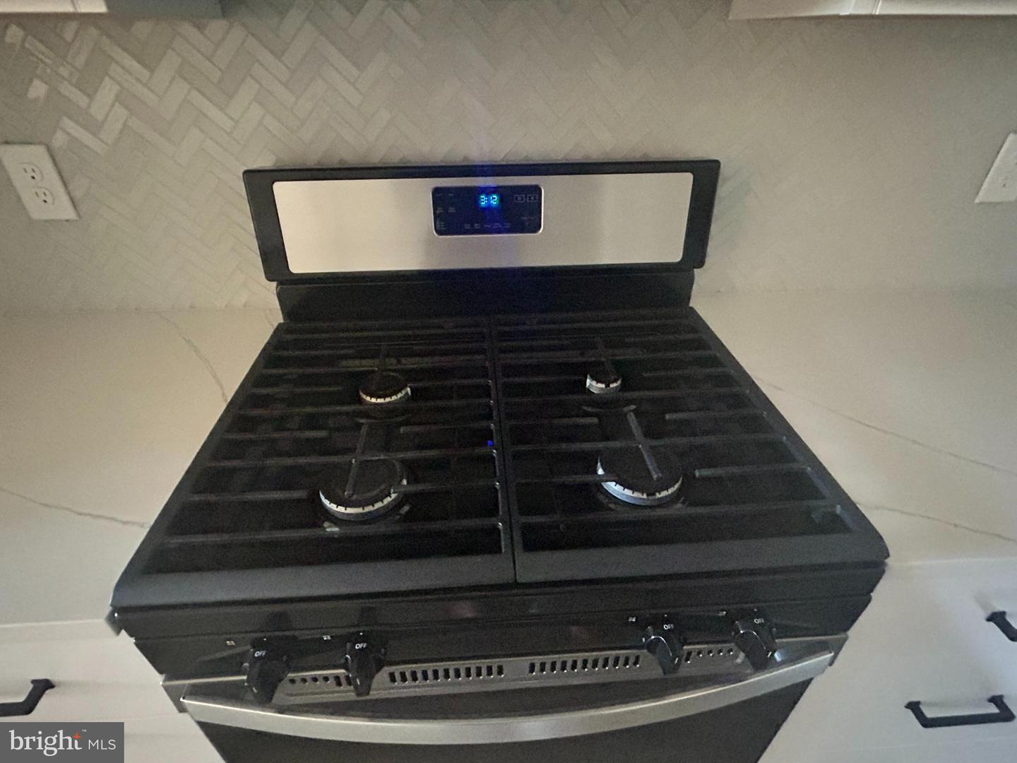 1105 Morton Aly Property Photo 8