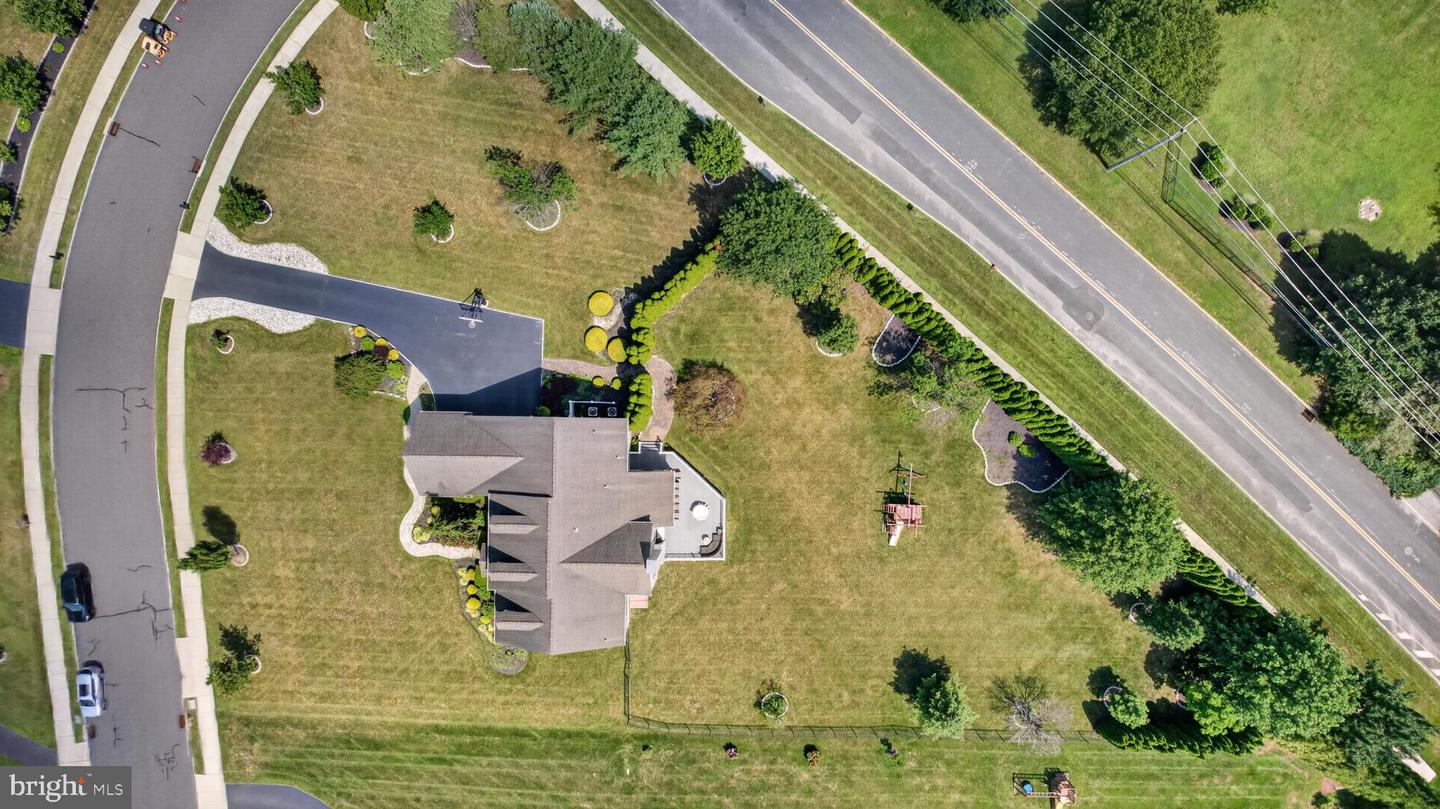 200 Fairway Ct Property Photo 5