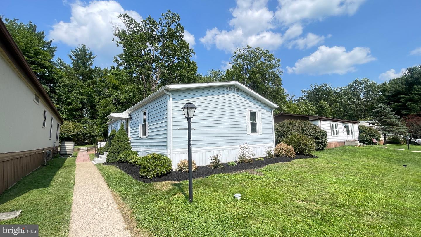 498 Willow Ln Property Photo 23